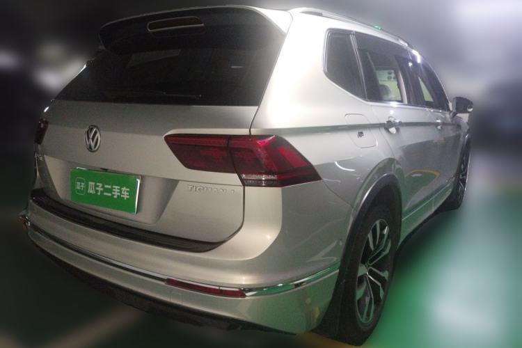 Used Volkswagen Tiguan L 2019 330TSI Automatic Two-Wheel Drive R-Line Flagship Edition China V Standard Rear Right 45 Deg