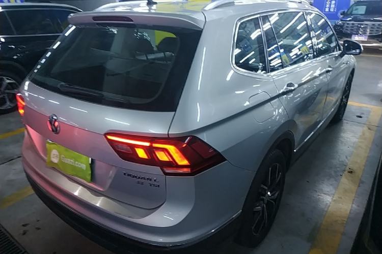 Used Volkswagen Tiguan L 2019 Revised 330TSI Automatic Two-Wheel Drive Smart & Luxury Edition China VI Standard Rear Right 45 Deg