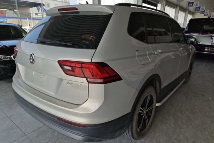 Used Volkswagen Tiguan L 2019 330TSI Automatic Two-Wheel Drive Luxury Edition China VI Standard Rear Right 45 Deg