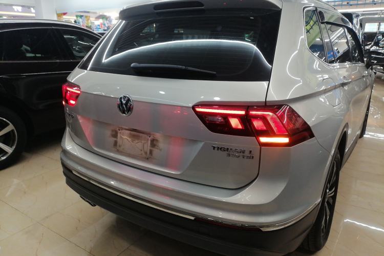 Used Volkswagen Tiguan L 2019 330TSI Automatic Two-Wheel Drive Panoramic Comfort Edition China V Standard Rear