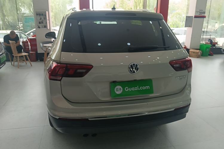 Used Volkswagen Tiguan L 2019 Updated Version 330TSI Automatic Two-Wheel Drive Panoramic Comfort Edition China VI Standard Rear