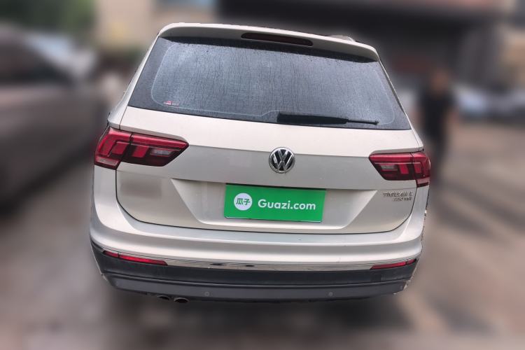 Used Volkswagen Tiguan L 2019 Updated Version 330TSI Automatic Two-Wheel Drive Panoramic Comfort Edition China VI Standard Rear