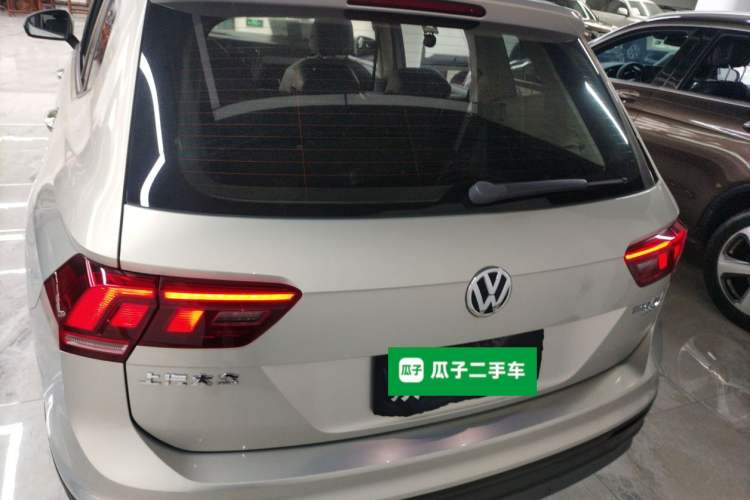 Used Volkswagen Tiguan L 2019 330TSI Automatic Two-Wheel Drive Luxury Edition China VI Standard Rear