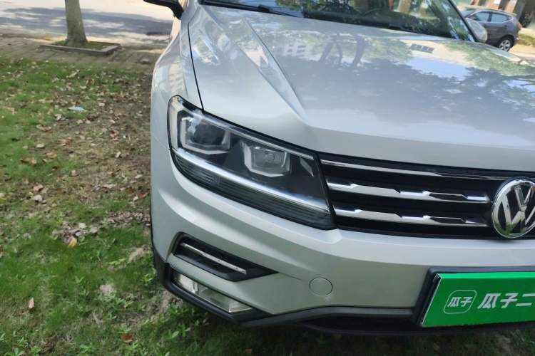 Used Volkswagen Tiguan L 2019 330TSI Automatic Two-Wheel Drive Panoramic Comfort Edition China VI Standard Right Front Headlight