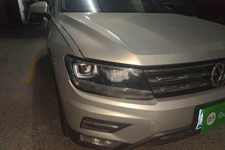 Used Volkswagen Tiguan L 2019 330TSI Automatic Two-Wheel Drive Panoramic Comfort Edition China VI Standard Right Front Headlight