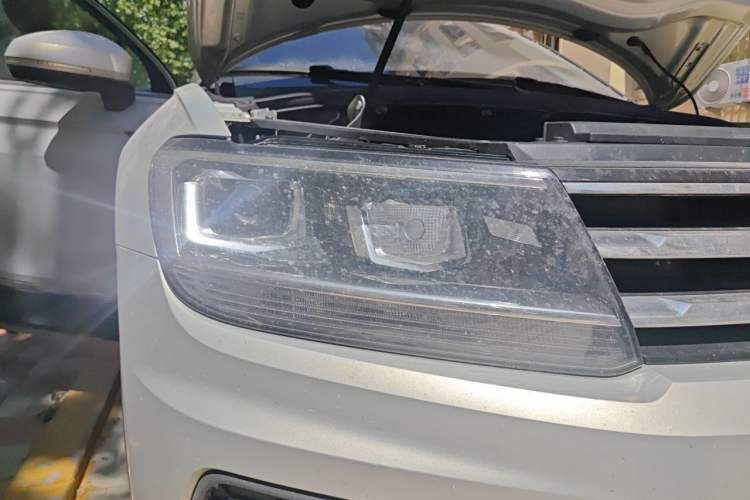 Used Volkswagen Tiguan L 2019 330TSI Automatic Two-Wheel Drive Smart Luxury Version China VI Standard Right Front Headlight