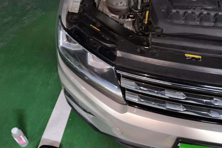 Used Volkswagen Tiguan L 2019 330TSI Automatic Two-Wheel Drive Smart Luxury Version China VI Standard Right Front Headlight