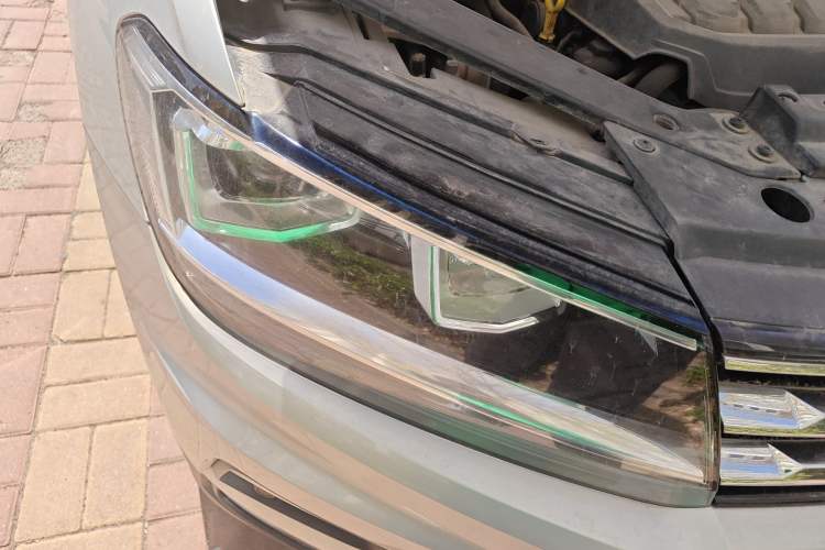 Used Volkswagen Tiguan L 2019 330TSI Automatic Two-Wheel Drive Smart Luxury Version China VI Standard Right Front Headlight