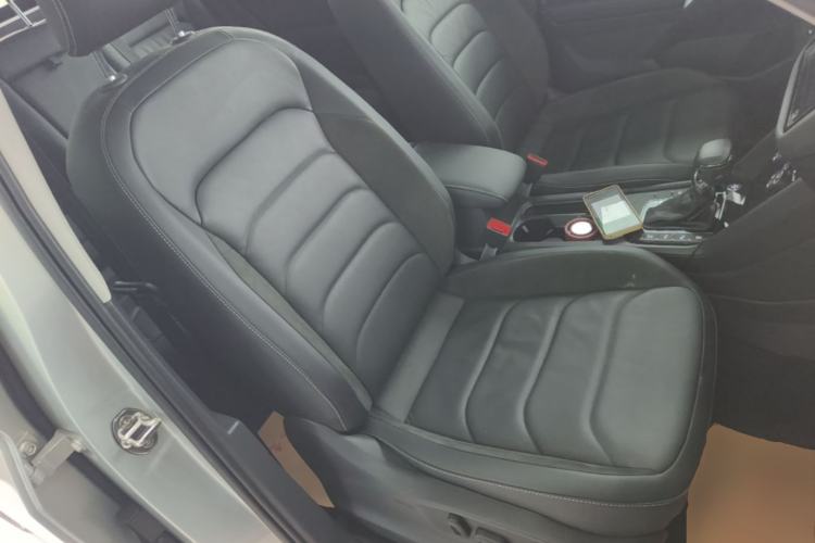 Used Volkswagen Tiguan L 2019 Revised 330TSI Automatic Two-Wheel Drive Smart & Luxury Edition China VI Standard Right Front Seat