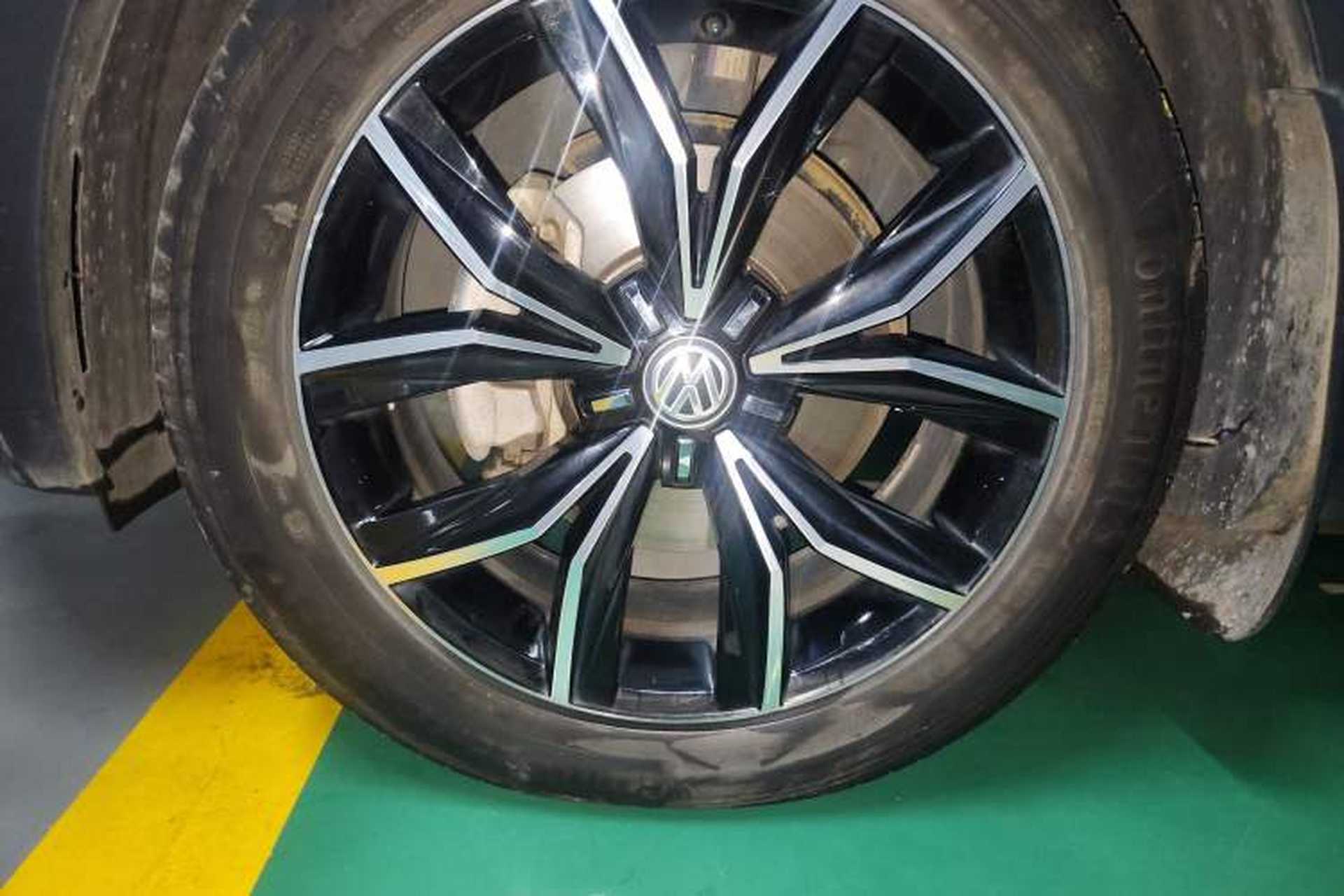 Used Volkswagen Tiguan L 2019 330TSI Automatic Two-Wheel Drive Smart Luxury Version China VI Standard Right Front Wheel Hub