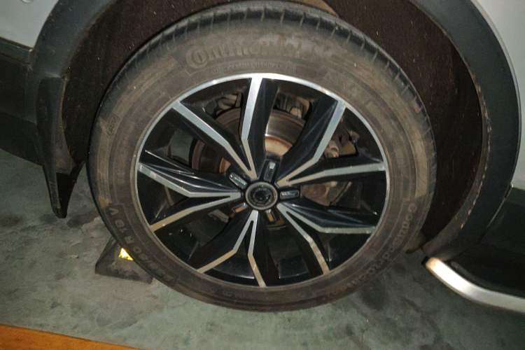 Used Volkswagen Tiguan L 2019 330TSI Automatic Two-Wheel Drive Smart Luxury Version China VI Standard Right Front Wheel Hub