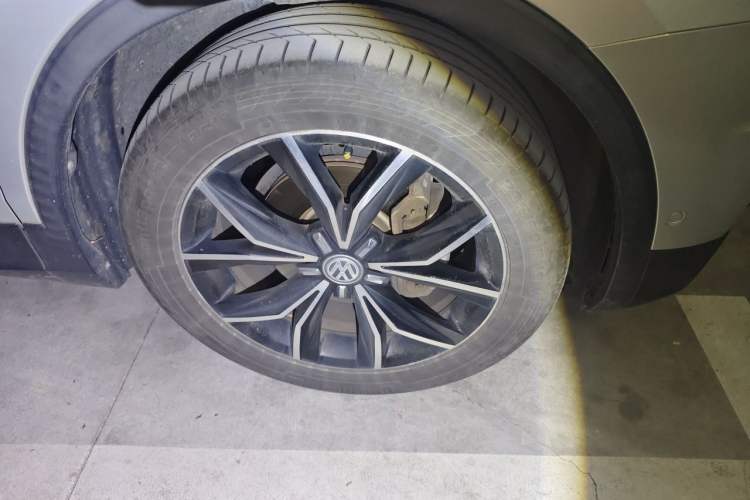 Used Volkswagen Tiguan L 2019 380TSI Automatic All-Wheel Drive Intelligent Luxury Version China V Standard Right Front Wheel Hub