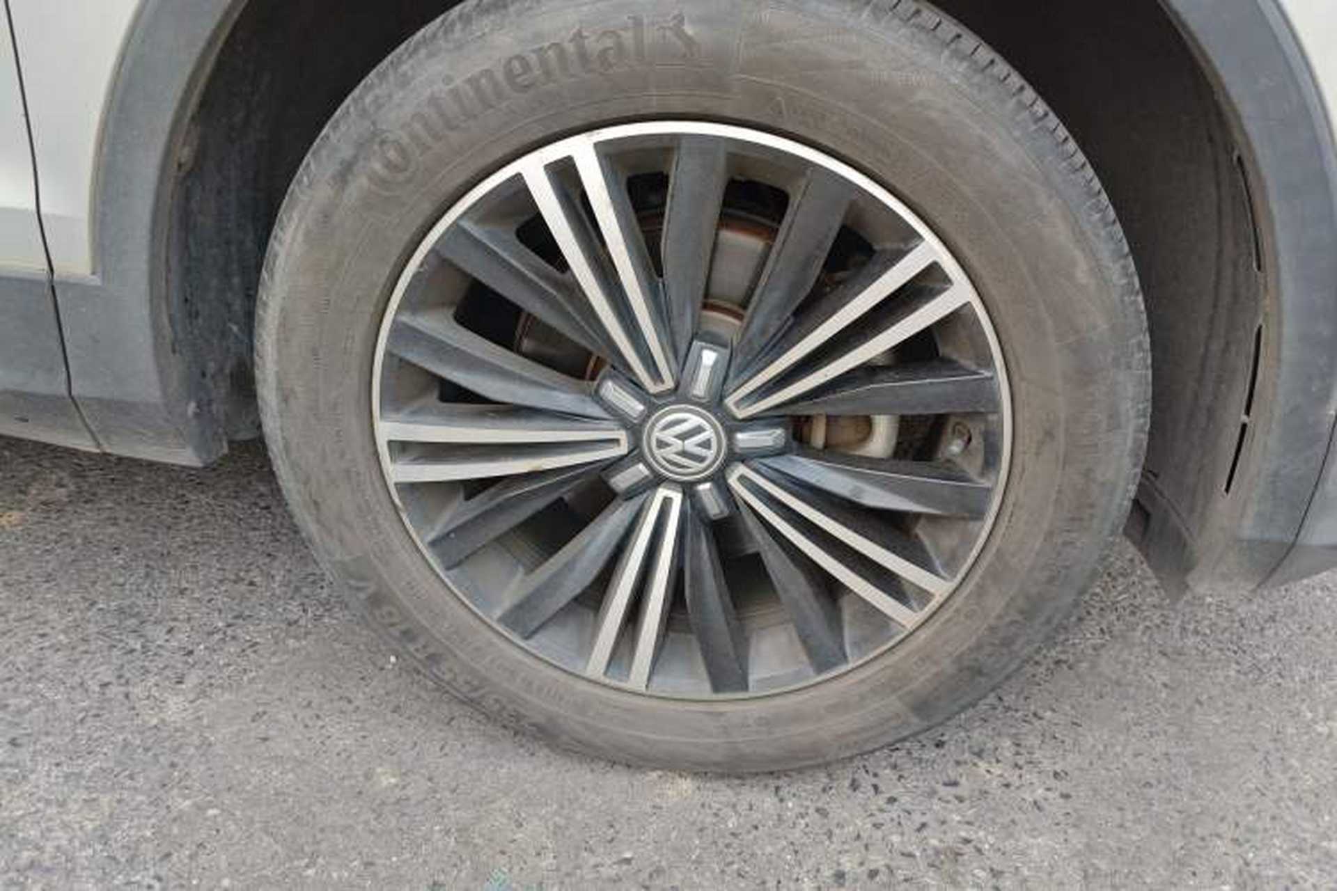 Used Volkswagen Tiguan L 2019 Revised Version 280TSI Automatic Two-Wheel Drive Panoramic Comfort Edition China VI Standard Right Front Wheel Hub