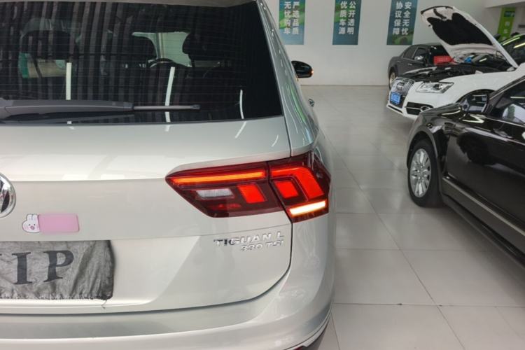 Used Volkswagen Tiguan L 2019 Revised 330TSI Automatic Two-Wheel Drive Smart & Luxury Edition China VI Standard Right Rear Taillight