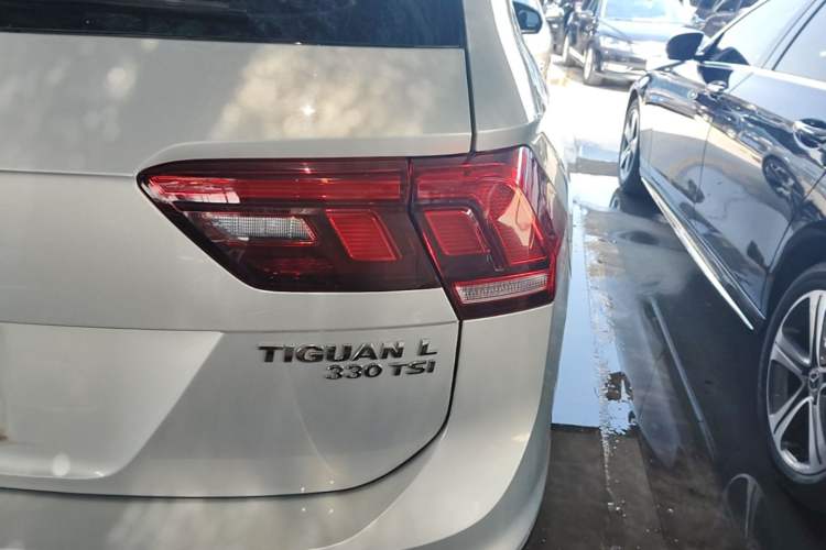 Used Volkswagen Tiguan L 2019 330TSI Automatic Two-Wheel Drive Smart Luxury Version China VI Standard Right Rear Taillight
