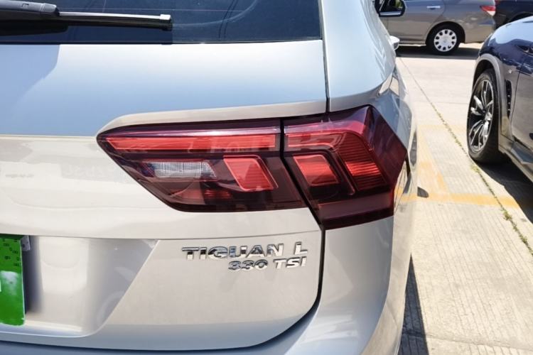 Used Volkswagen Tiguan L 2019 330TSI Automatic Two-Wheel Drive Panoramic Comfort Edition China V Standard Right Rear Taillight