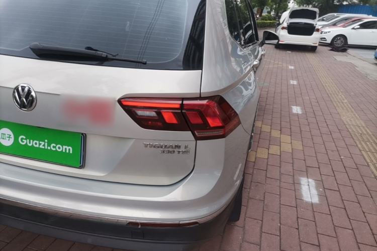 Used Volkswagen Tiguan L 2019 330TSI Automatic Two-Wheel Drive Panoramic Comfort Edition China VI Standard Right Rear Taillight