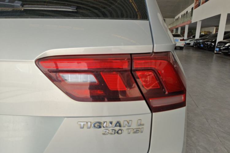 Used Volkswagen Tiguan L 2019 330TSI Automatic Two-Wheel Drive Luxury Edition China VI Standard Right Rear Taillight