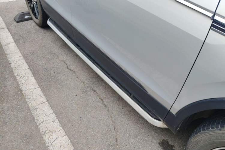 Used Volkswagen Tiguan L 2019 330TSI Automatic Two-Wheel Drive Luxury Edition China VI Standard Right Side Sill