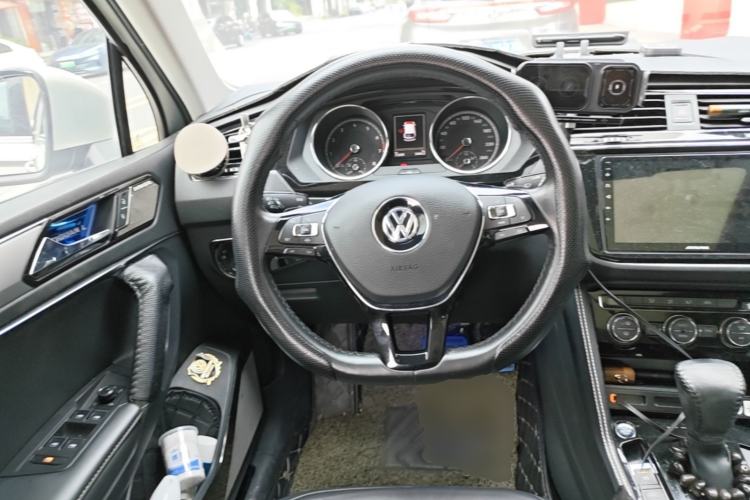 Used Volkswagen Tiguan L 2019 330TSI Automatic Two-Wheel Drive Panoramic Comfort Edition China V Standard Steering Wheel