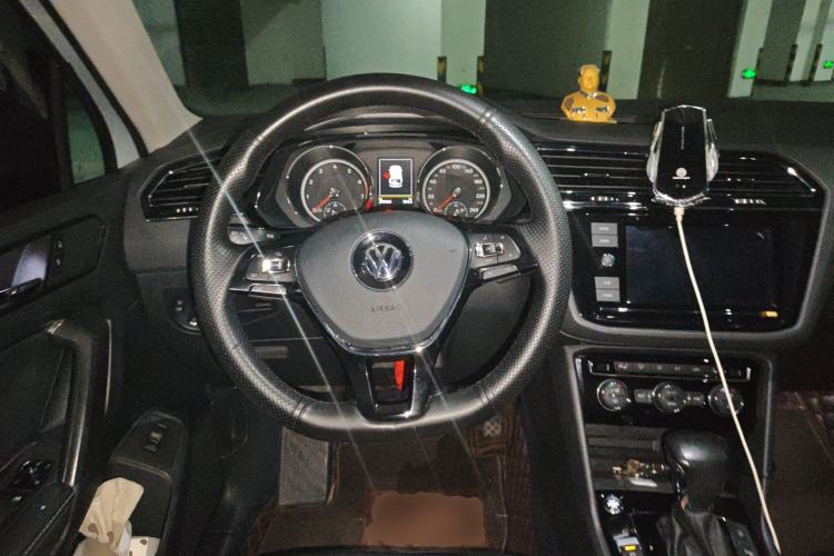 Used Volkswagen Tiguan L 2019 330TSI Automatic Two-Wheel Drive Smart Luxury Version China VI Standard Steering Wheel