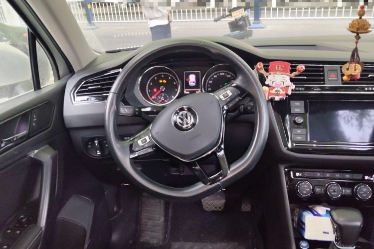 Used Volkswagen Tiguan L 2019 330TSI Automatic Two-Wheel Drive Panoramic Comfort Edition China VI Standard Steering Wheel