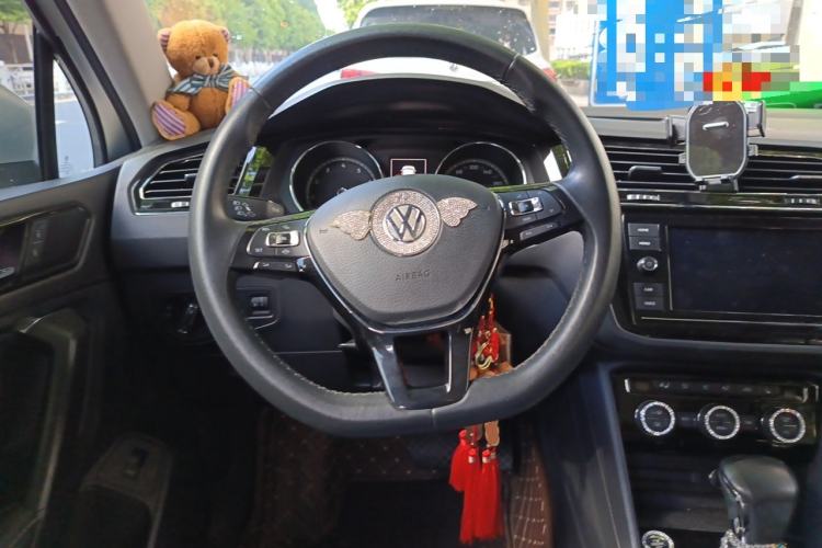 Used Volkswagen Tiguan L 2019 330TSI Automatic Two-Wheel Drive Smart Luxury Version China VI Standard Steering Wheel