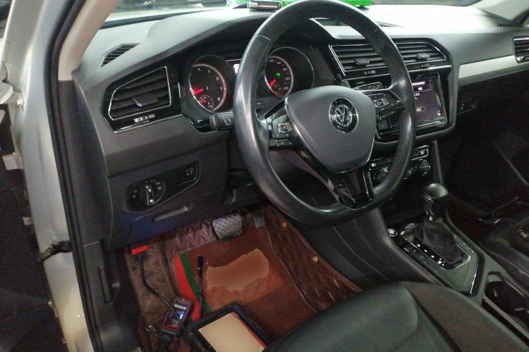 Used Volkswagen Tiguan L 2019 330TSI Automatic Two-Wheel Drive Panoramic Comfort Edition China V Standard Steering Wheel