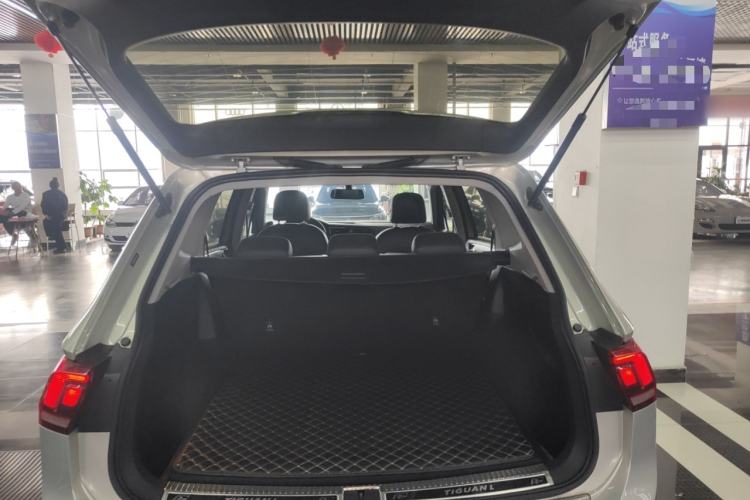 Used Volkswagen Tiguan L 2019 330TSI Automatic Two-Wheel Drive Panoramic Comfort Edition China V Standard Trunk