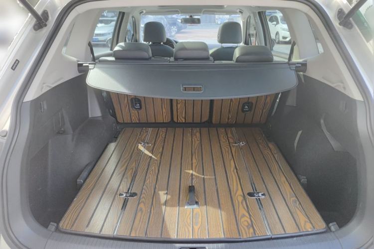 Used Volkswagen Tiguan L 2019 Updated Version 330TSI Automatic Two-Wheel Drive Panoramic Comfort Edition China VI Standard Trunk
