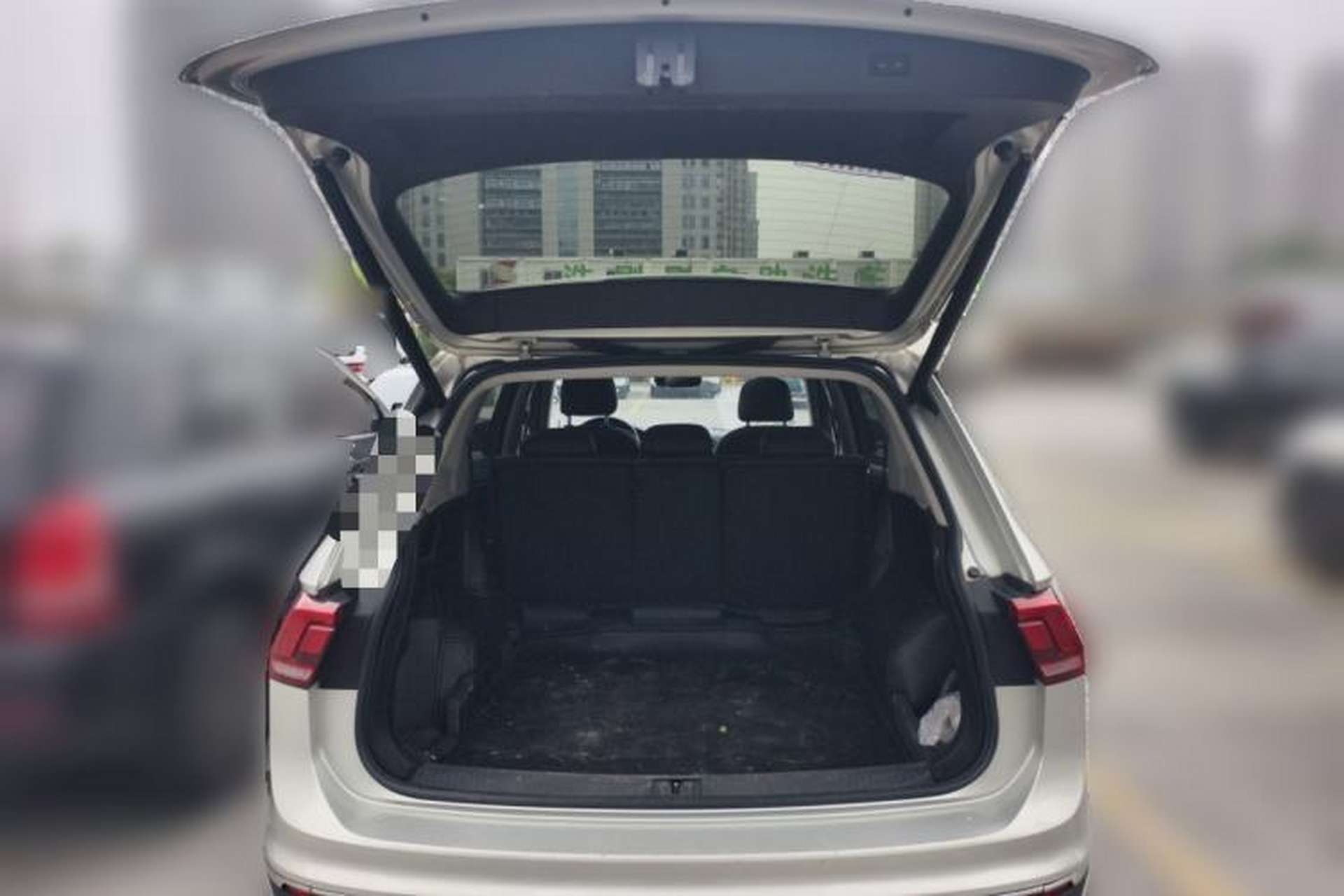 Used Volkswagen Tiguan L 2019 Revised 330TSI Automatic Two-Wheel Drive Smart & Luxury Edition China VI Standard Trunk