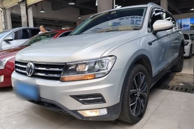 Volkswagen Tiguan L 2019 Revised 330TSI Automatic Two-Wheel Drive Smart & Luxury Edition China VI Standard d’occasion