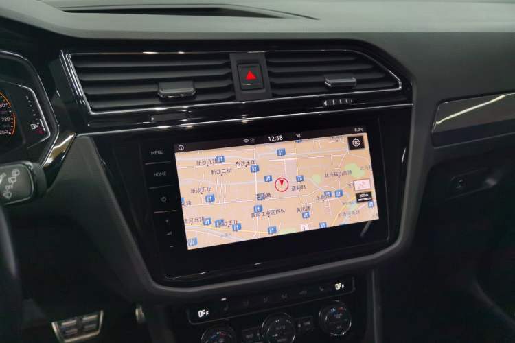 Used Volkswagen Tiguan L 2019 Restyled 330TSI Automatic Two-Wheel Drive R-Line Flagship Version China VI Standard Audio And AC Panel