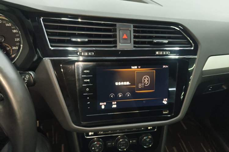 Used Volkswagen Tiguan L 2019 Revised 330TSI Automatic Two-Wheel Drive Smart & Luxury Edition China VI Standard Audio And AC Panel
