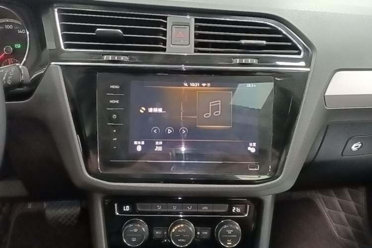 Used Volkswagen Tiguan L 2019 Updated Version 330TSI Automatic Two-Wheel Drive Panoramic Comfort Edition China VI Standard Audio And AC Panel