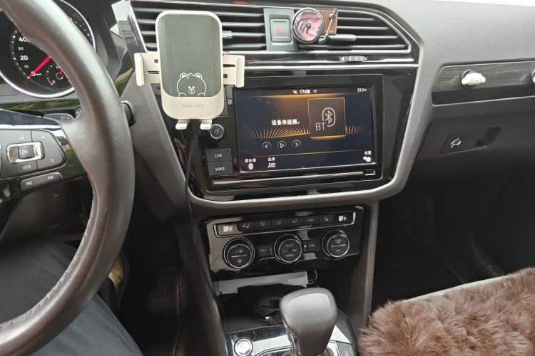 Used Volkswagen Tiguan L 2019 330TSI Automatic Two-Wheel Drive Smart Luxury Version China VI Standard Audio And AC Panel