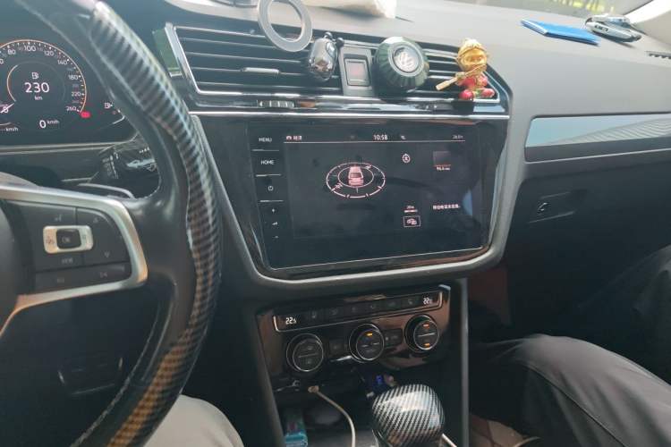Used Volkswagen Tiguan L 2019 380TSI Automatic All-Wheel Drive R-Line Flagship 7-Seater China VI Standard Audio And AC Panel