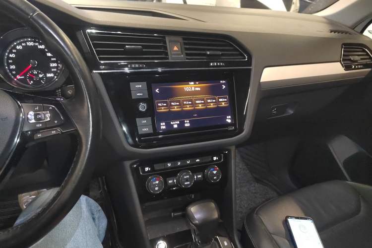 Used Volkswagen Tiguan L 2019 330TSI Automatic Two-Wheel Drive Panoramic Comfort Edition China V Standard Audio And AC Panel