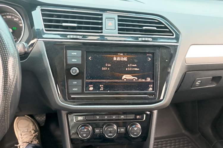 Used Volkswagen Tiguan L 2019 330TSI Automatic Two-Wheel Drive Panoramic Comfort Edition China VI Standard Audio And AC Panel
