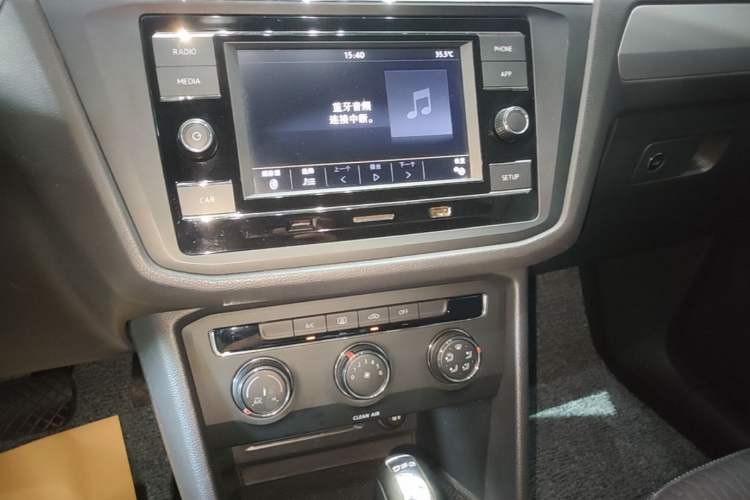 Used Volkswagen Tiguan L 2019 330TSI Automatic Two-Wheel Drive Luxury Edition China VI Standard Audio And AC Panel
