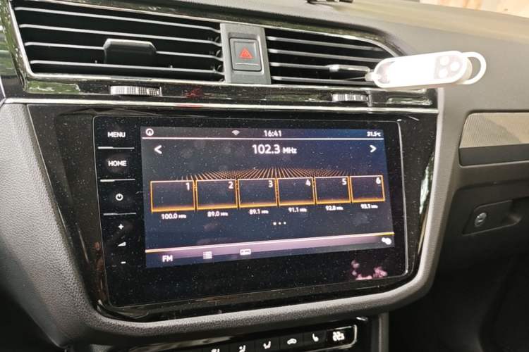 Used Volkswagen Tiguan L 2019 Restyled 330TSI Automatic Two-Wheel Drive R-Line Flagship Version China VI Standard Audio And AC Panel