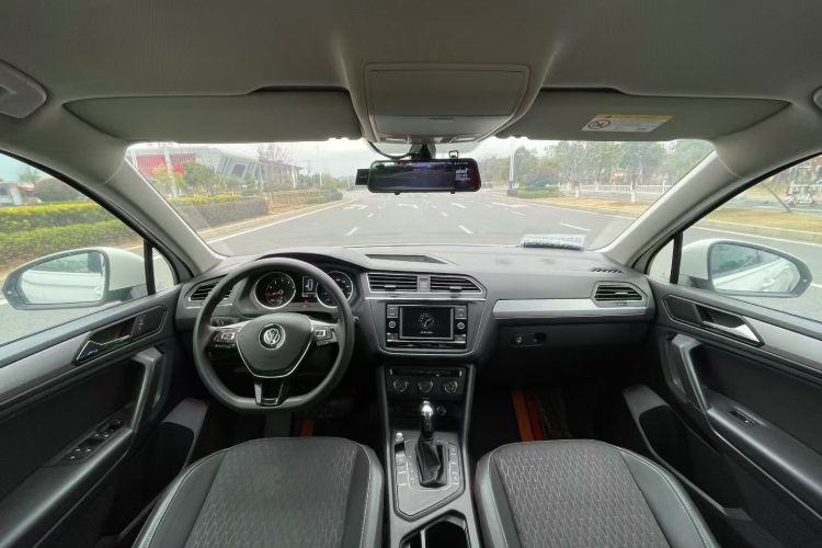 Used Volkswagen Tiguan L 2019 330TSI Automatic Two-Wheel Drive Luxury Edition China V Standard Audio And AC Panel