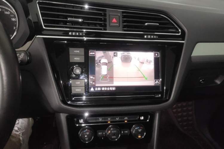 Used Volkswagen Tiguan L 2019 330TSI Automatic Two-Wheel Drive Panoramic Comfort Edition China V Standard Audio And AC Panel