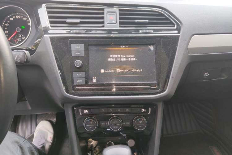 Used Volkswagen Tiguan L 2019 280TSI Automatic Two-Wheel Drive Panoramic Comfort Edition China V Standard Audio And AC Panel