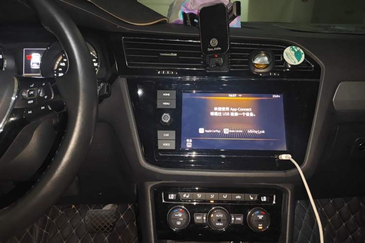 Used Volkswagen Tiguan L 2019 330TSI Automatic Two-Wheel Drive Smart Luxury Version China V Emission Standard Audio And AC Panel
