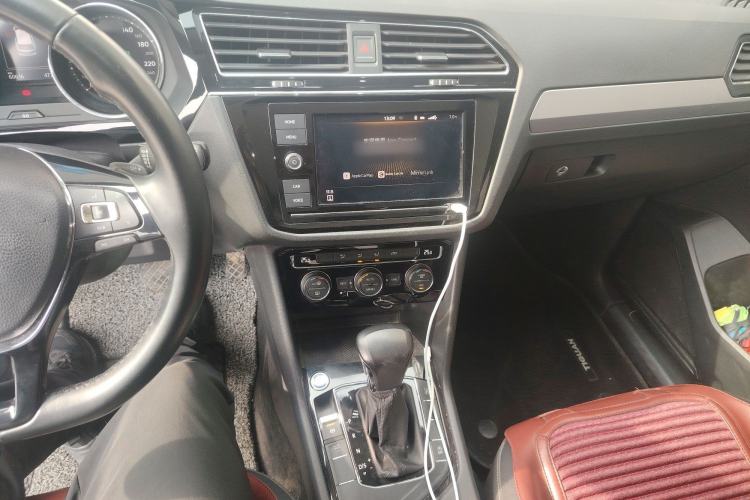 Used Volkswagen Tiguan L 2019 330TSI Automatic Two-Wheel Drive Panoramic Comfort Edition China V Standard Audio And AC Panel