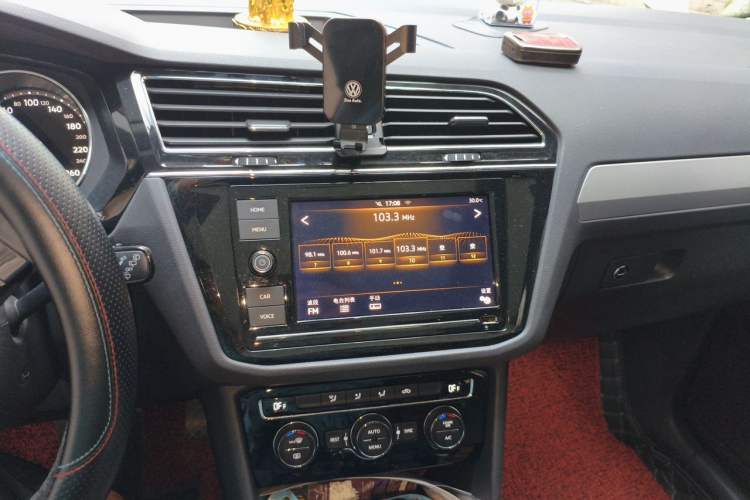 Used Volkswagen Tiguan L 2019 330TSI Automatic Two-Wheel Drive Panoramic Comfort Edition China V Standard Audio And AC Panel