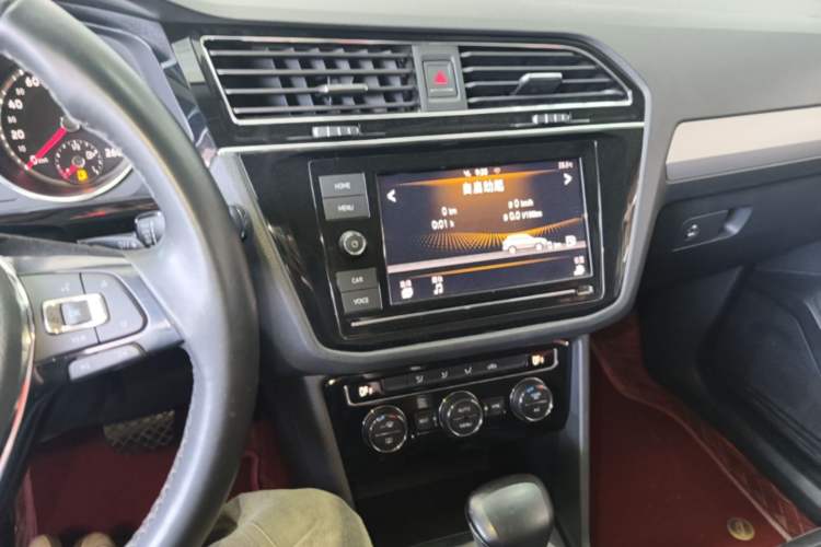 Used Volkswagen Tiguan L 2019 330TSI Automatic Two-Wheel Drive Panoramic Comfort Edition China VI Standard Audio And AC Panel