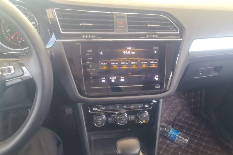 Used Volkswagen Tiguan L 2019 Revised 330TSI Automatic Two-Wheel Drive Smart & Luxury Edition China VI Standard Audio And AC Panel