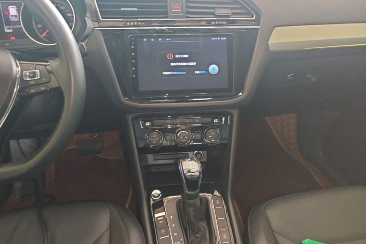 Used Volkswagen Tiguan L 2019 330TSI Automatic Two-Wheel Drive Panoramic Comfort Edition China V Standard Audio And AC Panel